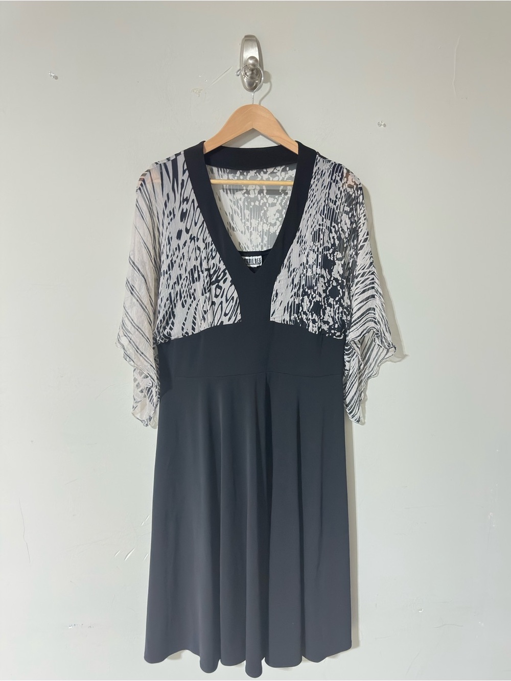 Robbie Bee Women’s Black Abstract Empire Waist Midi Dress Size 16 Career